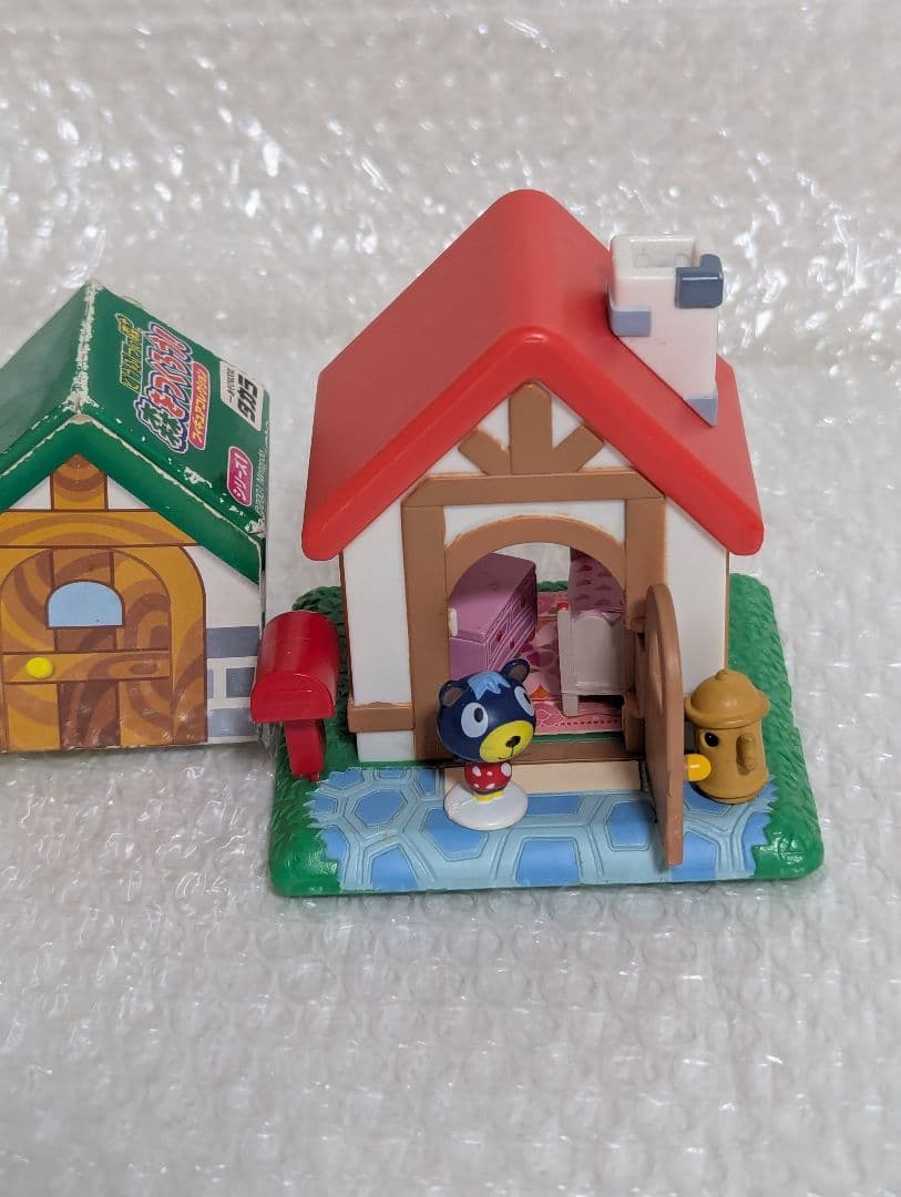 タカラ どうぶつの森 森をつくろう！ フィギュアコレクション　おうちセット