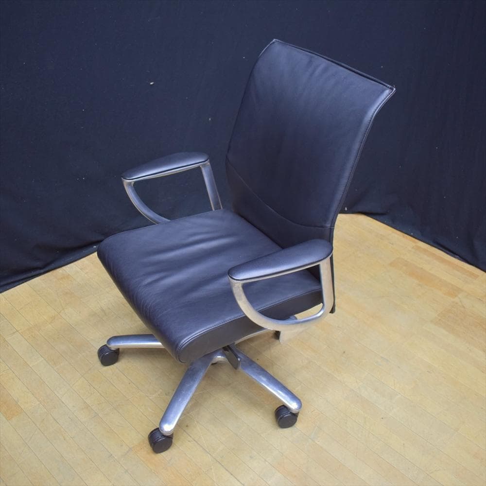 オカムラ　CE56SX　本革　デスクチェア　椅子　イス　事務椅子　役員　社長　C