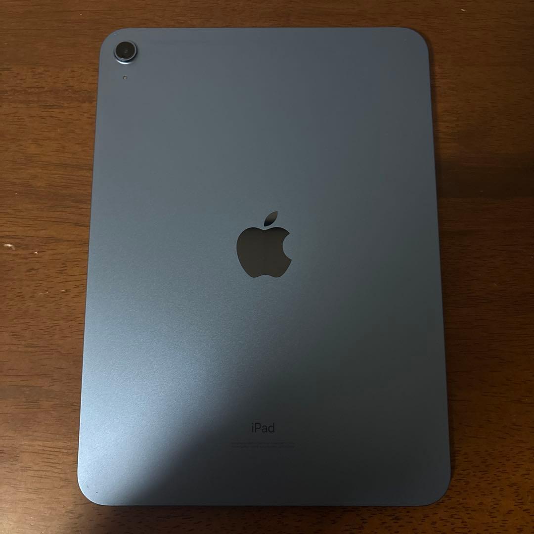 iPad 第10世代 Wi-F iモデル　カバー付き