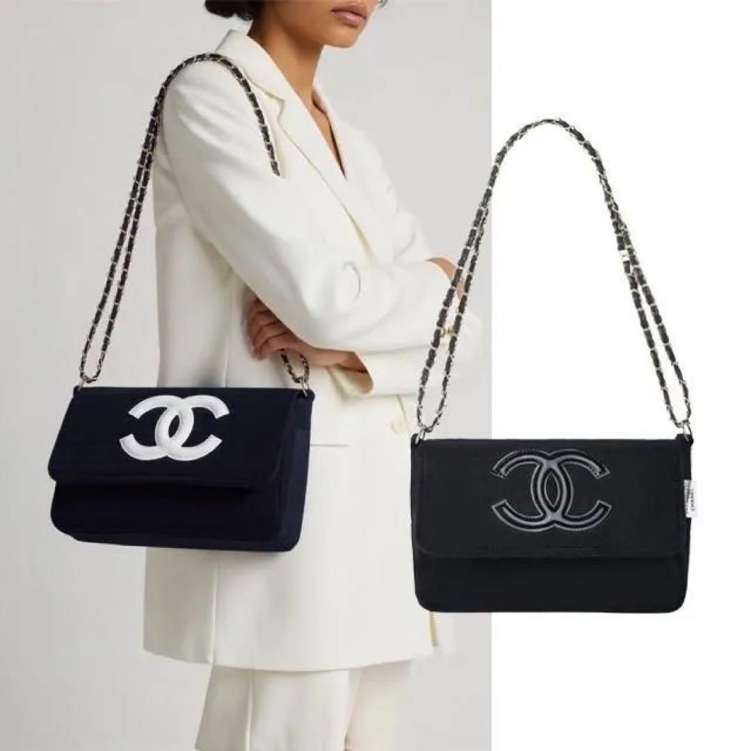 m*3様 CHANEL シャネル ミニバッグ ポーチ ブラック×ホワイトロゴ チ