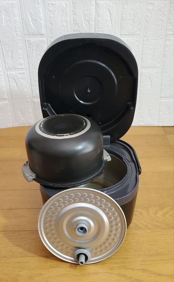 SHARP 　3合炊き　炊飯器　&　ドリテック 　電気ケトル　 1.0L　家電品