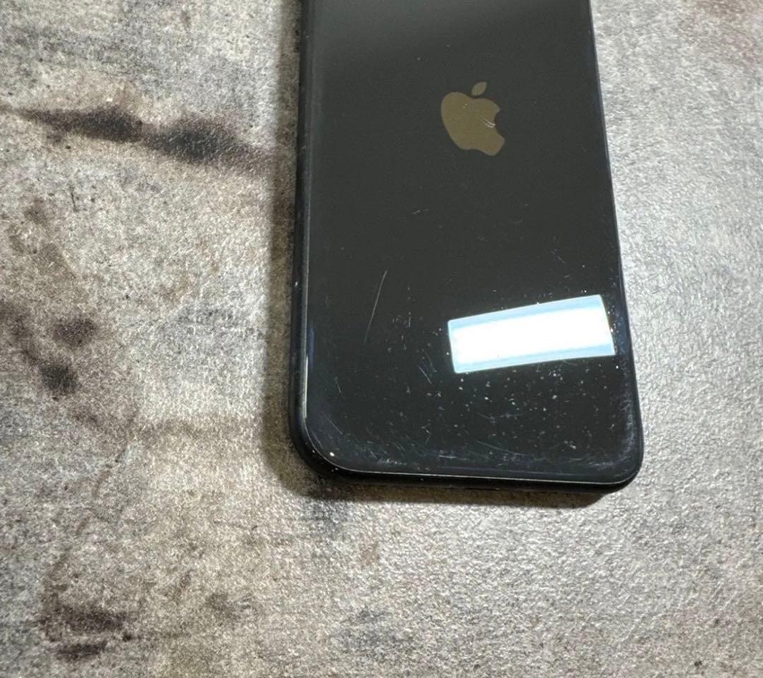 【最新iOS対応‼︎】iPhone SE2 64GB ブラック