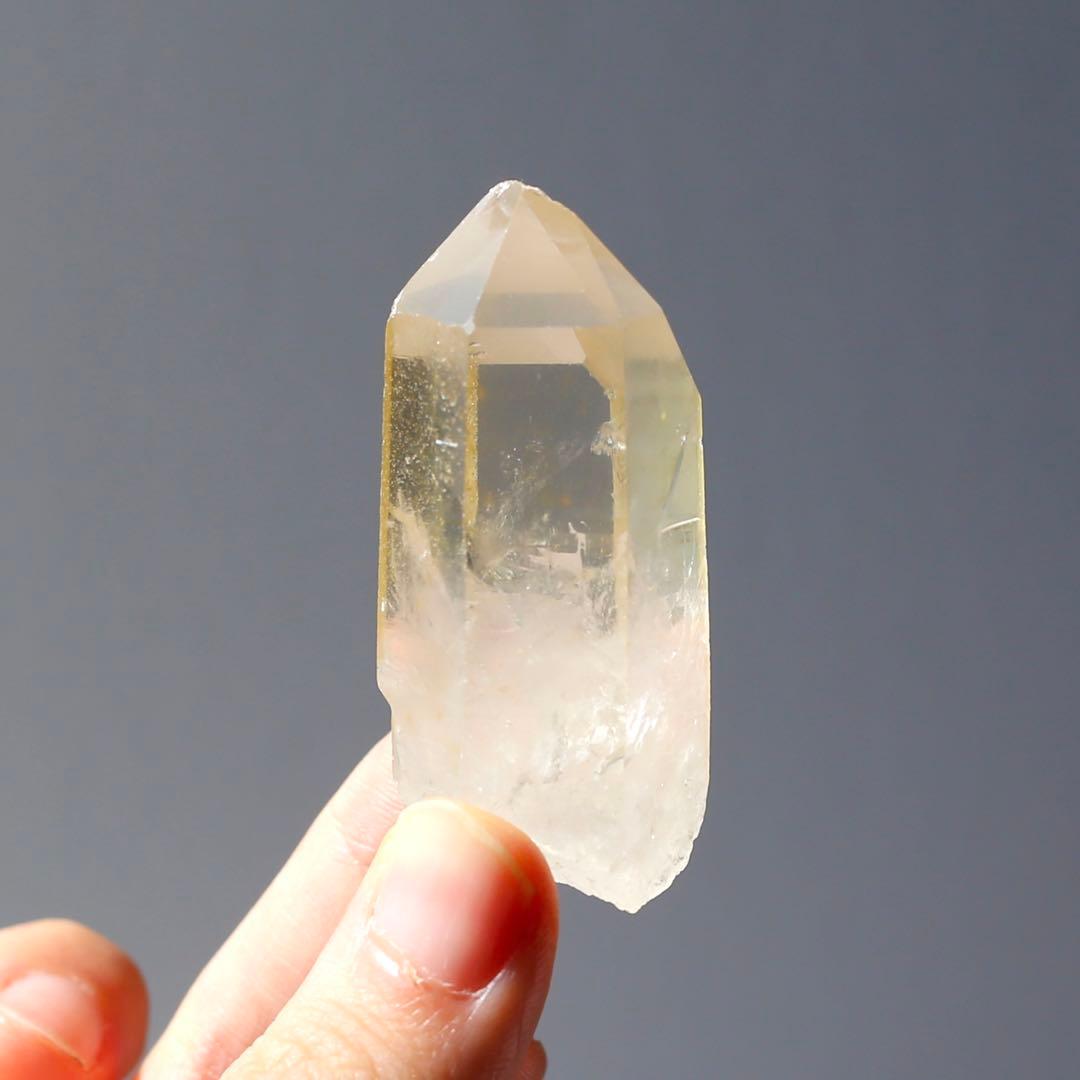 ゴールデンヒーラー クォーツ 原石 水晶 鉱物 希少石 天然石