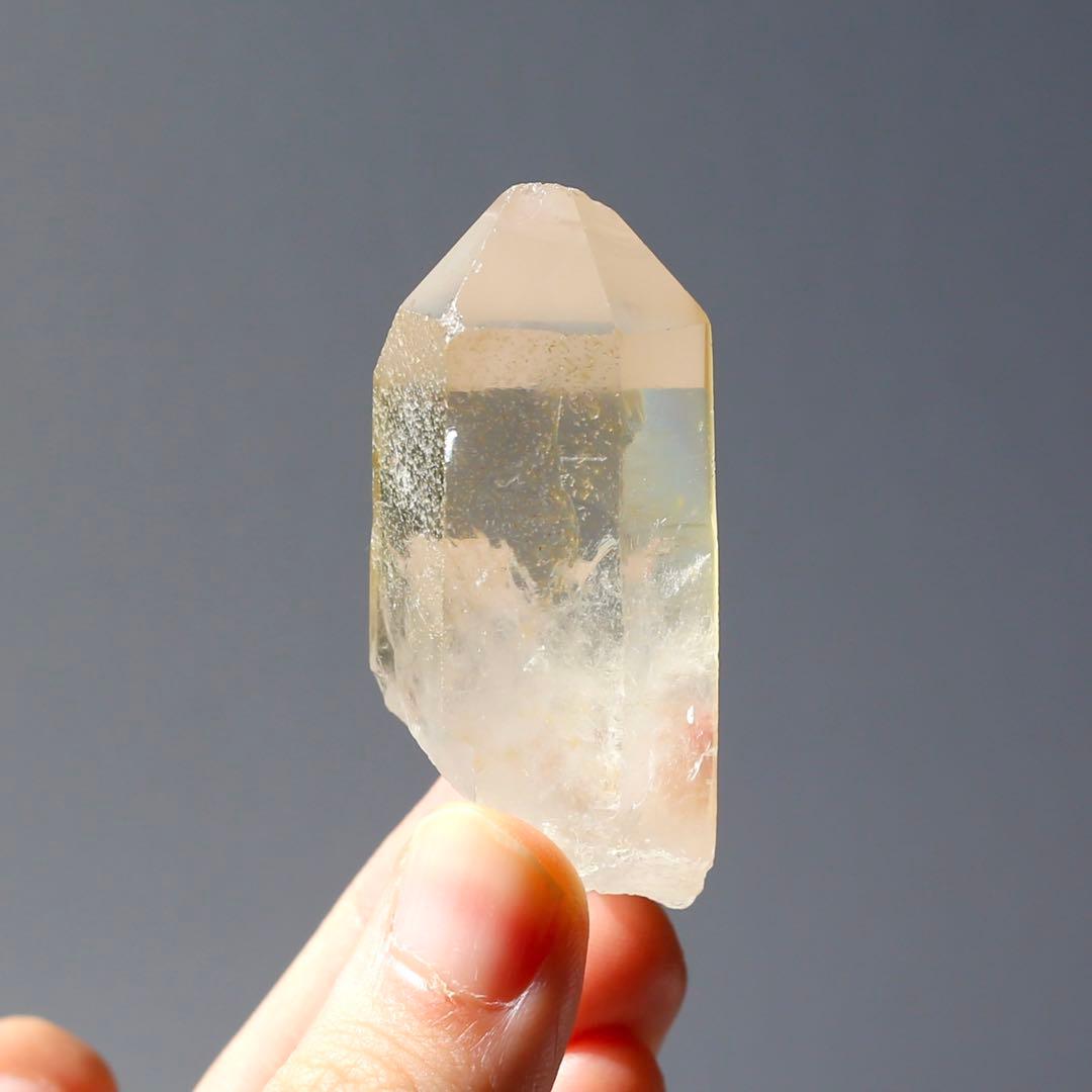 ゴールデンヒーラー クォーツ 原石 水晶 鉱物 希少石 天然石