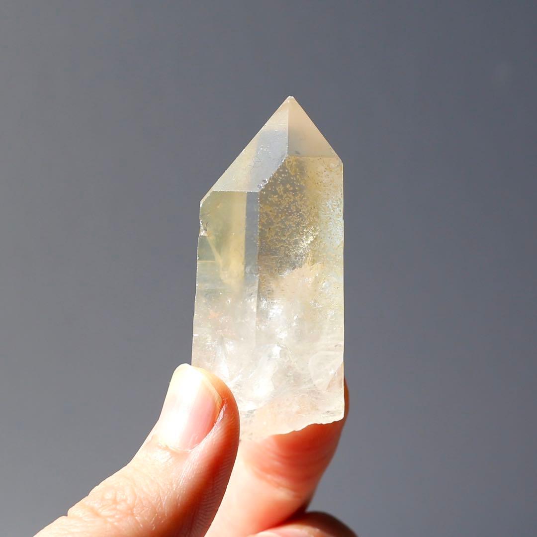 ゴールデンヒーラー クォーツ 原石 水晶 鉱物 希少石 天然石