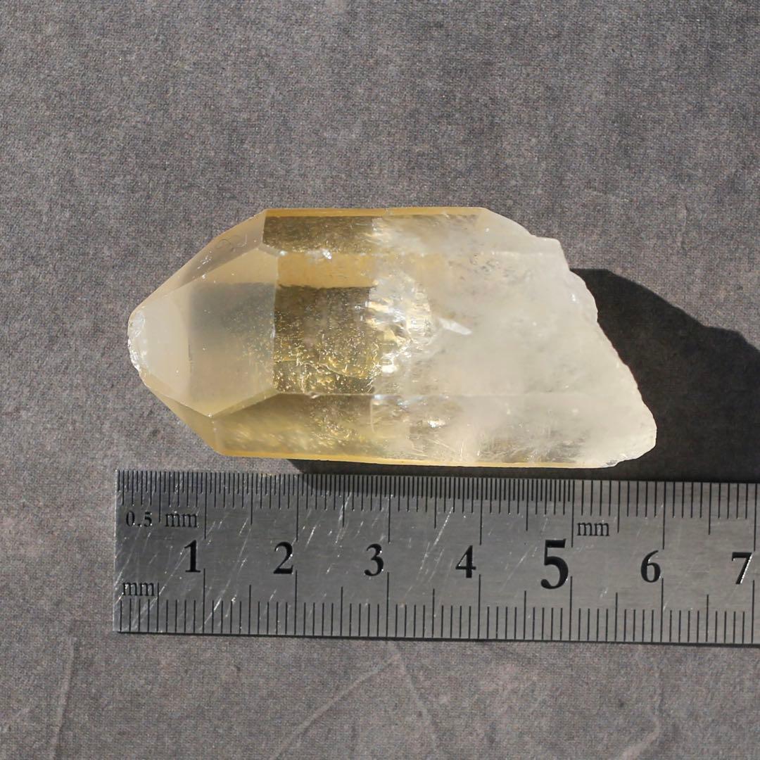 ゴールデンヒーラー クォーツ 原石 水晶 鉱物 希少石 天然石