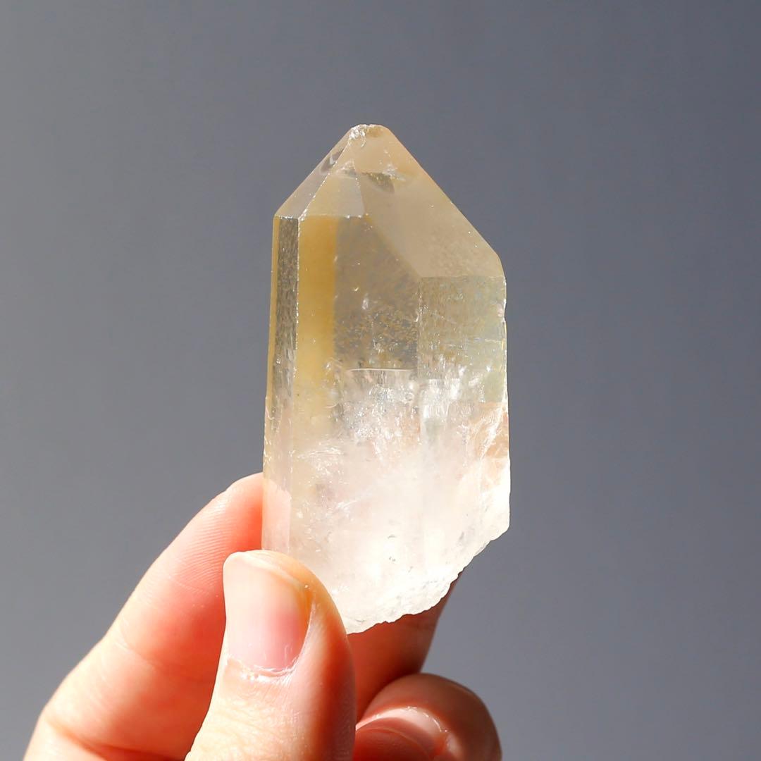 ゴールデンヒーラー クォーツ 原石 水晶 鉱物 希少石 天然石