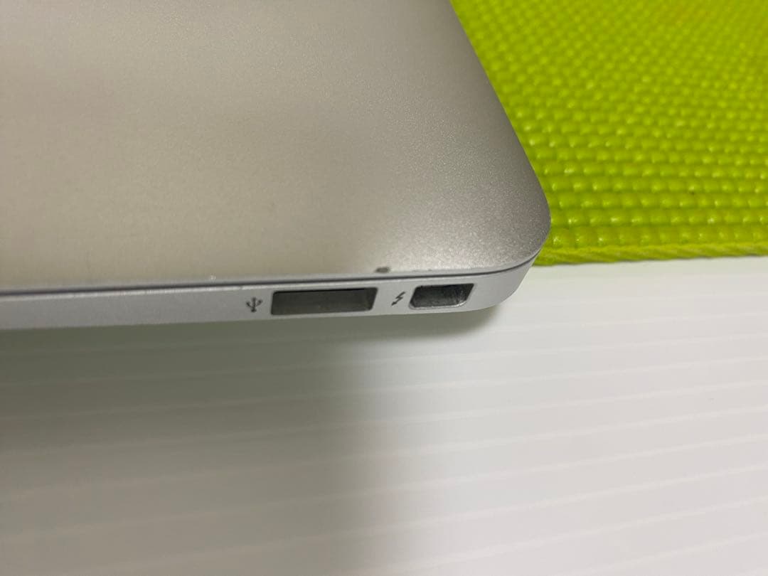 MacBook本体 MacBook Air 11inch 2015 i5/8GB/128GB