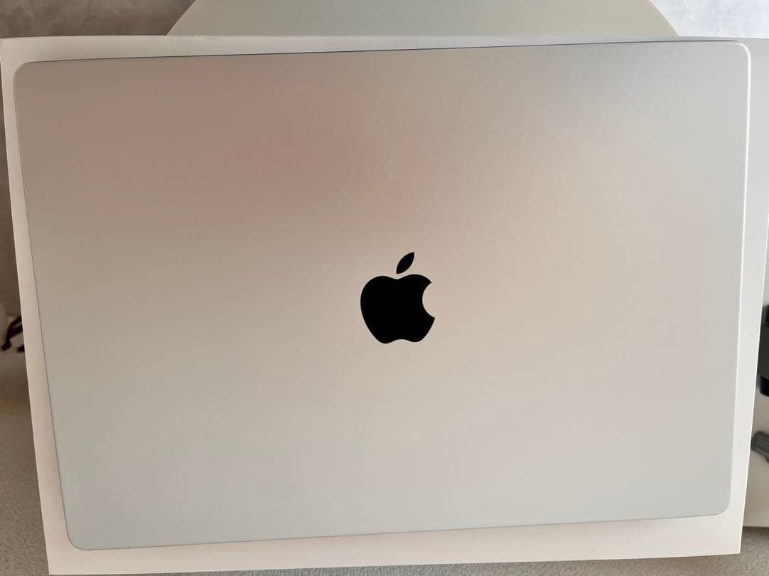 MacBook Pro M4Pro 16インチ 48GBメモリ　512GB