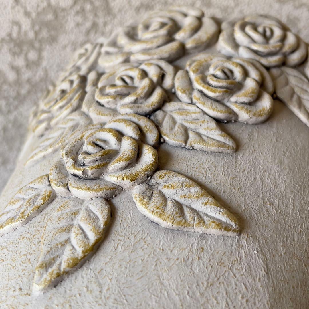 金のカスレの総薔薇レリーフ陶器鉢