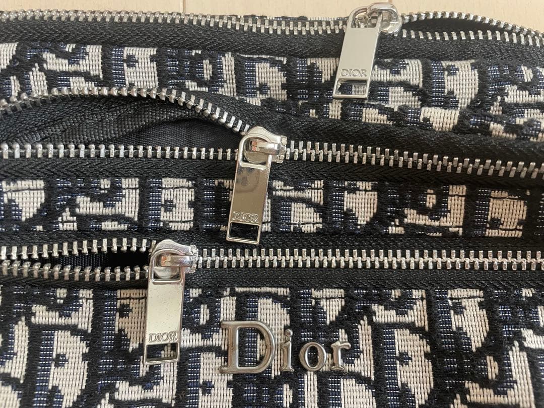 Dior ロゴ入りボディバッグ、ウエストポーチ
