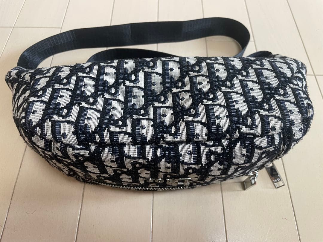 Dior ロゴ入りボディバッグ、ウエストポーチ