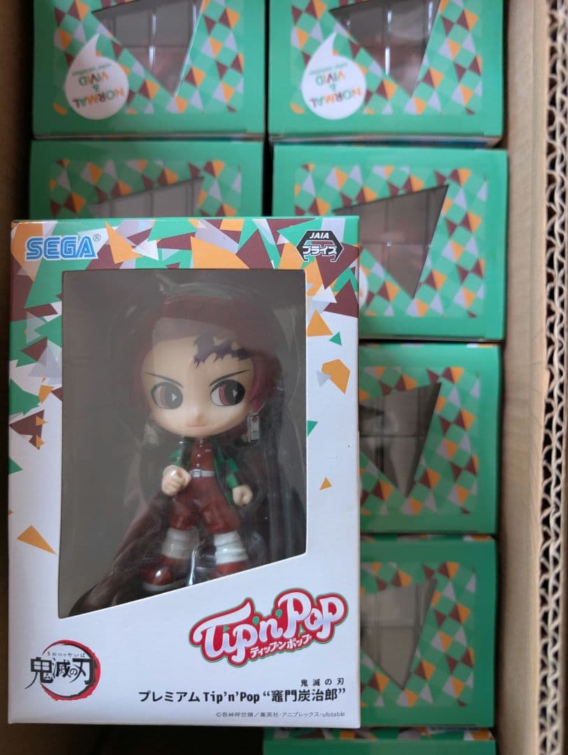 プライズフィギュアまとめ売り　鬼滅の刃　竈門炭治郎 我妻善逸 　合計80個