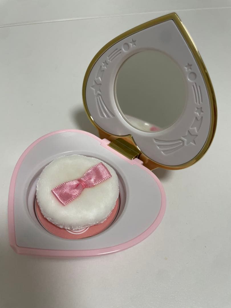 入手困難！Cosmetic Heart Cheek セーラームーンチーク新品♡