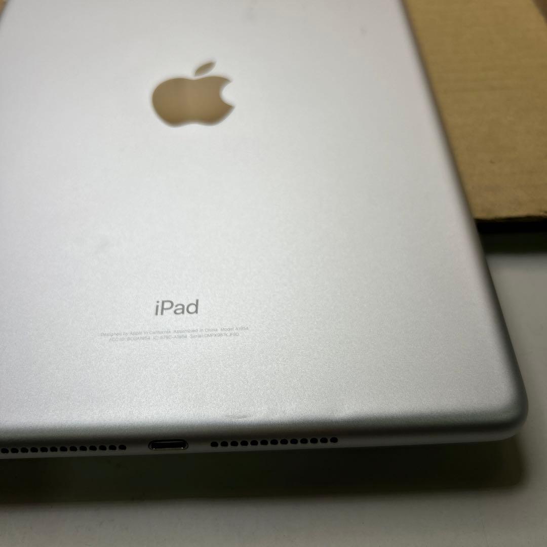 Apple iPad (第６世代) Wi-Fi + Cellular 32GB