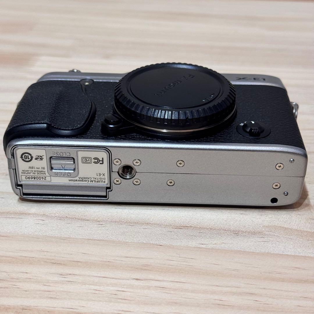 Fujifilm X-E1 ミラーレスカメラ ボディ（難あり）