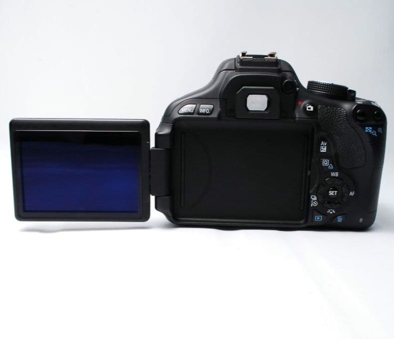 ①E 初心者 おすすめ機種✨️Canon Kiss x5 デジタル一眼レフカメラ