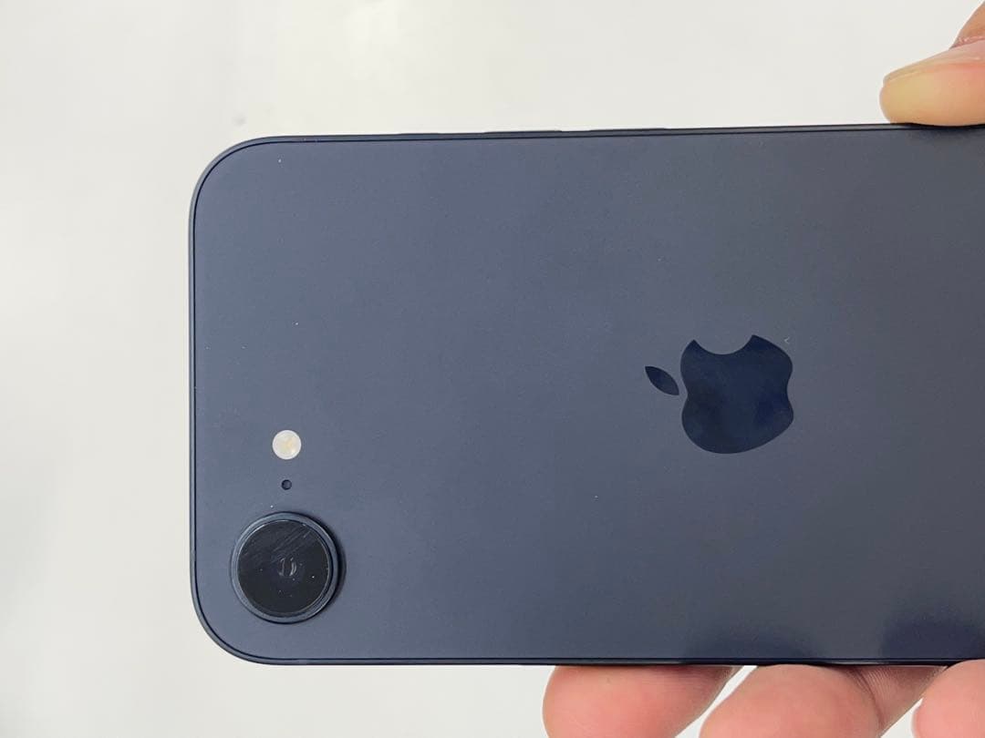 栗*ル様 iPhone16e MD1Q4J 256GB