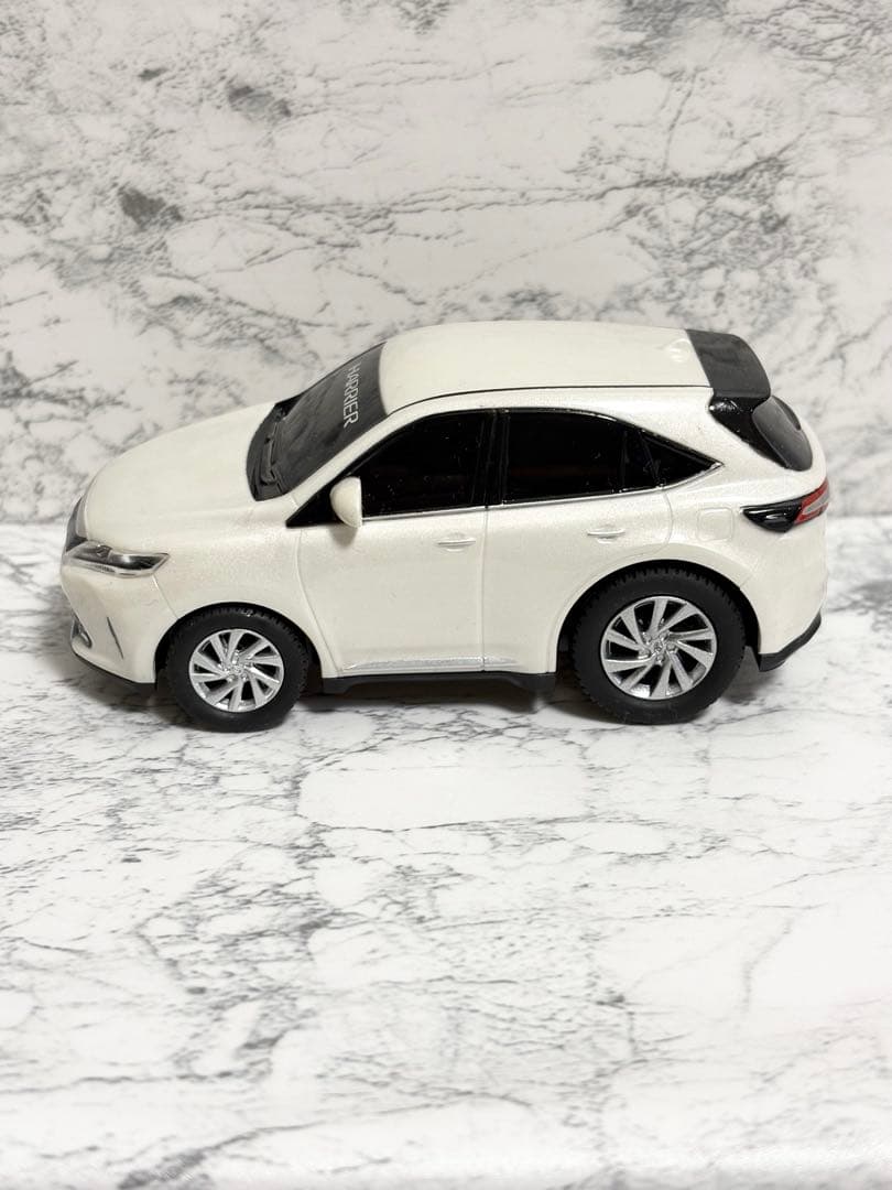 トヨタ ハリアー ミニカー プルバックカー　60系