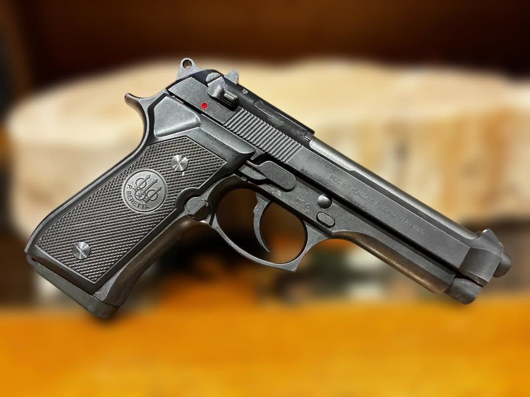 MGC製 固定スライドガスガン　 ベレッタM92F スーパーリアルヘビーウエイト