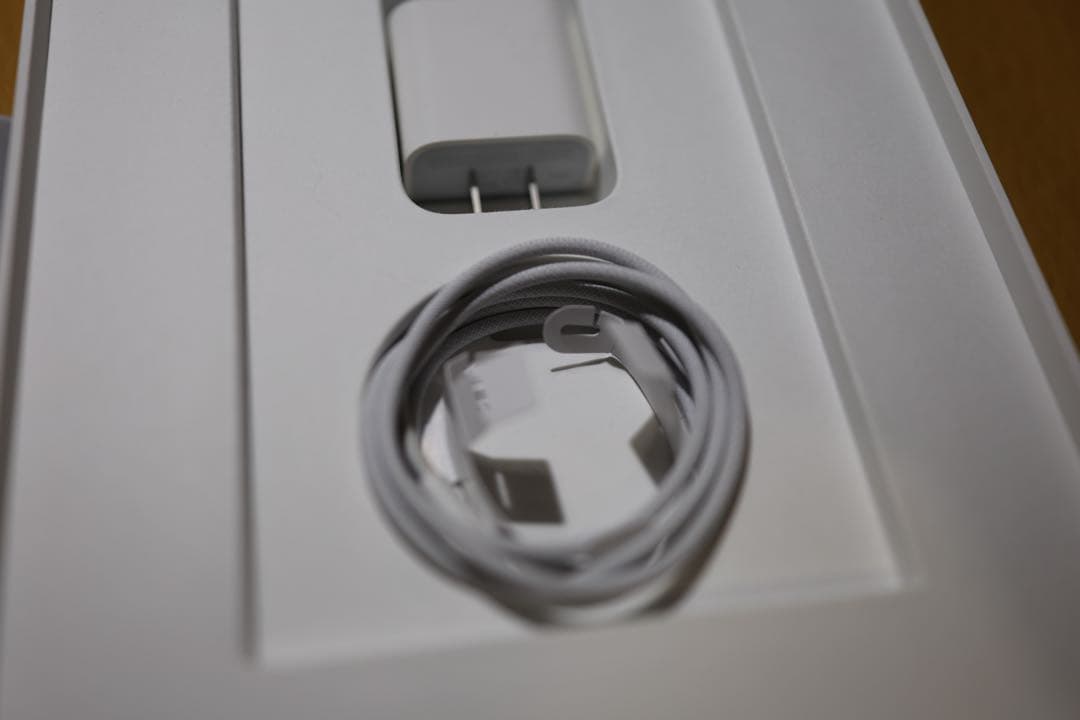 美品 iPad 第10世代 256GB WiFi+Cellular 整備済製品