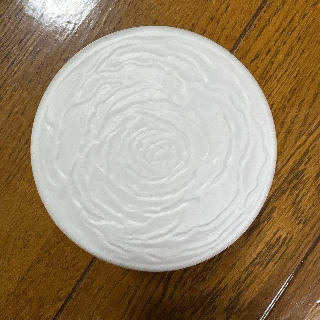 新品　ロイヤルコペンハーゲン　ボンボニエール　ローズ　小物入れ　お菓子入れ