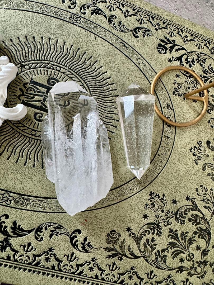 コロンビアレムリアン　ポイント　プチクラスター　ほんのりピンク