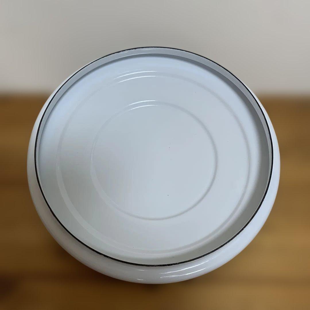 ホーロー製両手鍋 白 黒いリム　アンティーク　カントリー雑貨　インテリア