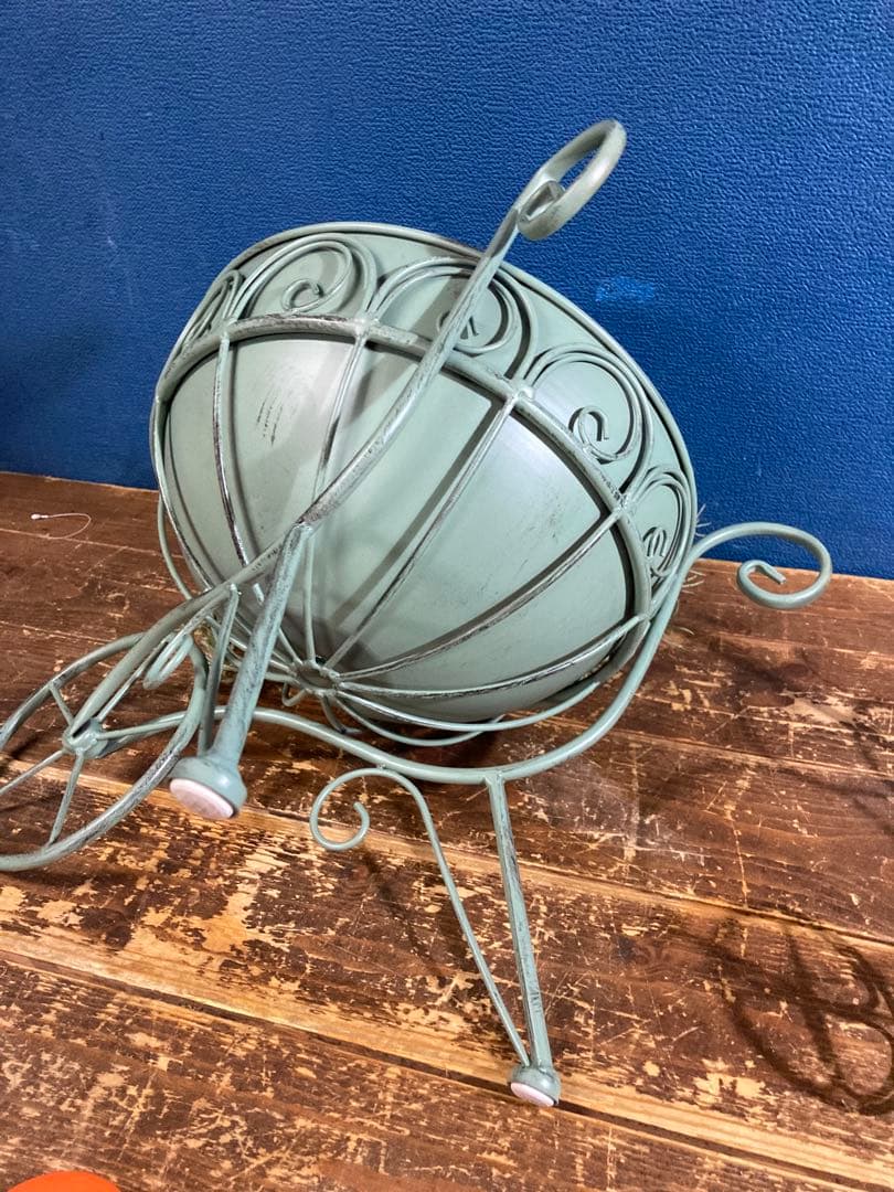 アイアンバスケット　フラワースタンド　アンティーク調　シャビー　ヨーロピアン風