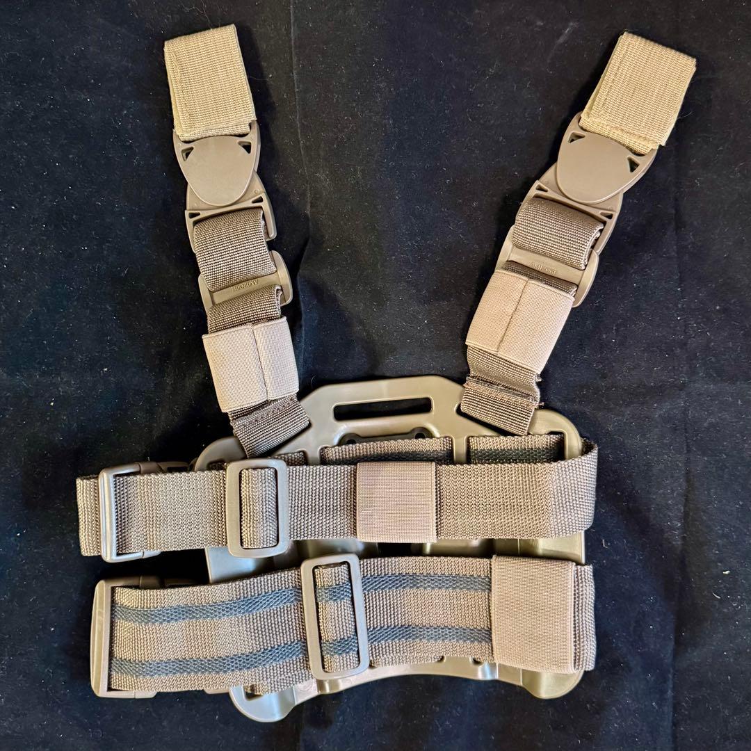BLACKHAWK ホルスター用レッグプラットフォーム コヨーテ