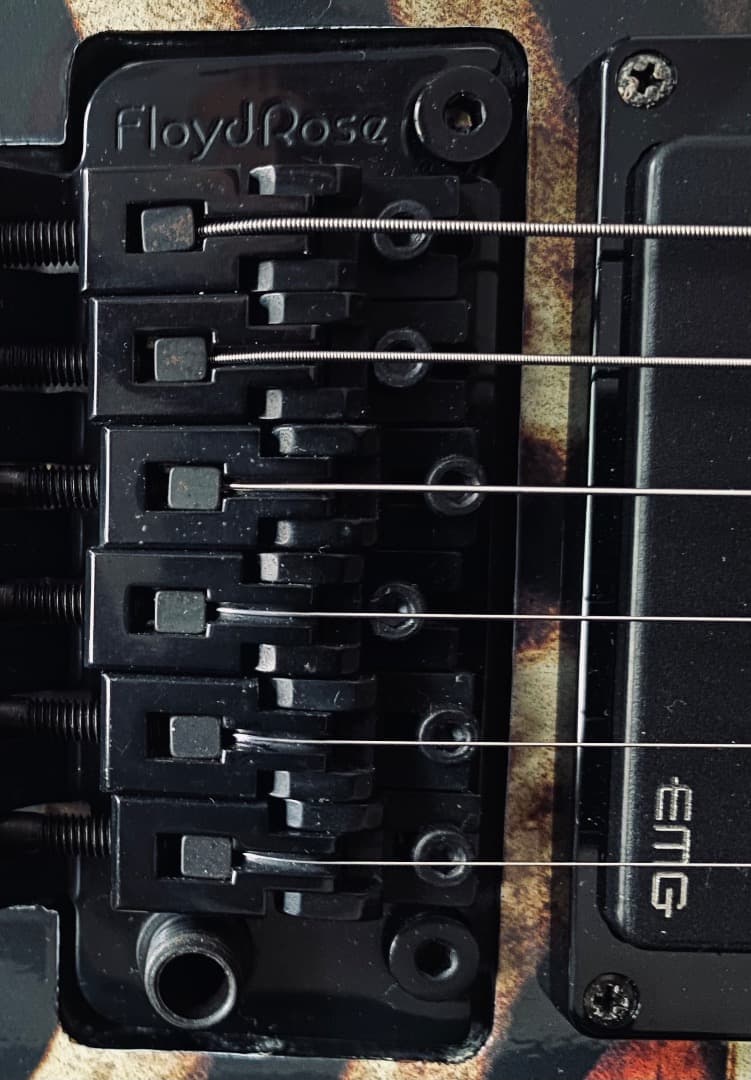ギター DBZ Venom GX Thoracic [FLYING V]