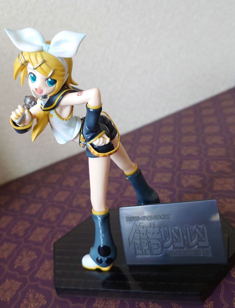 鏡音リン 1/8スケールフィギュア グッドスマイルカンパニー