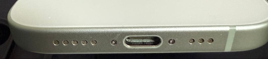 【美品】iPhone 15（256GB、グリーン）SIMフリー