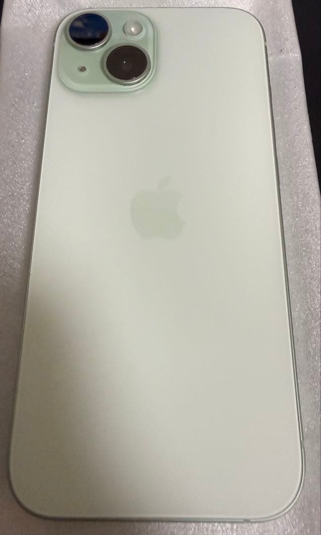 【美品】iPhone 15（256GB、グリーン）SIMフリー