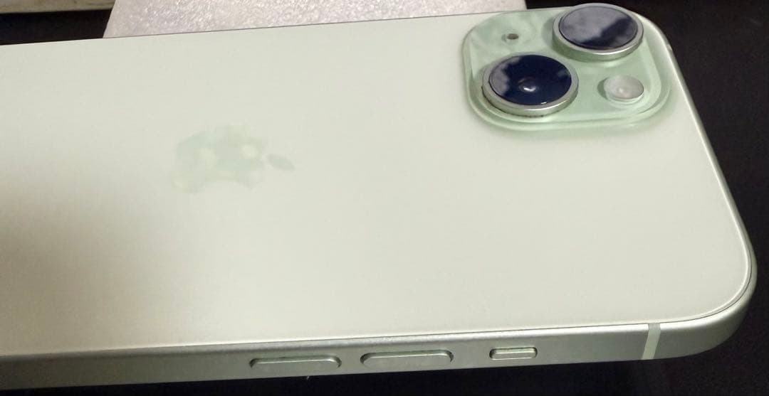 【美品】iPhone 15（256GB、グリーン）SIMフリー