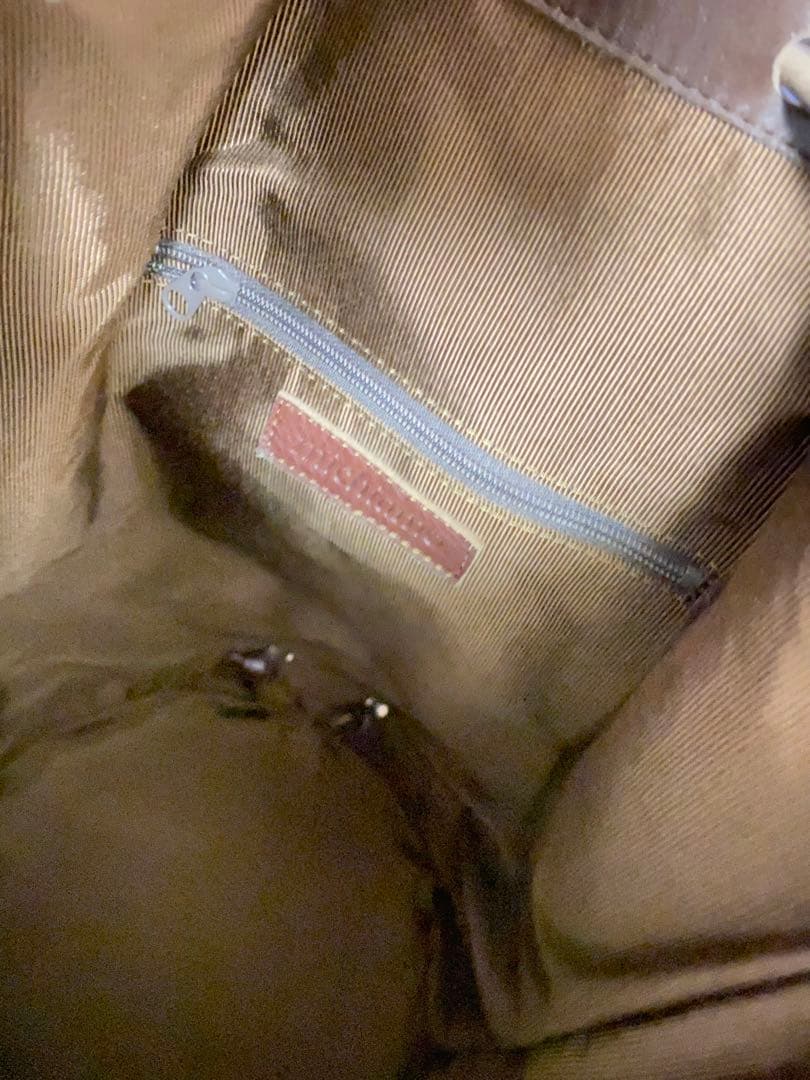 ミキアモ　レザーバッグ　ショルダーバッグ