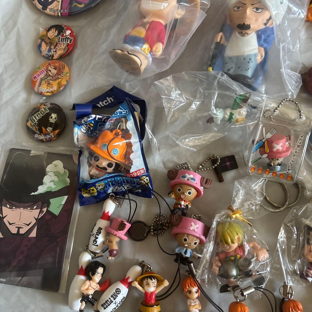 ONEPIECE ワンピース グッズ 缶バッジ まとめ売り 大量 アニメグッズ