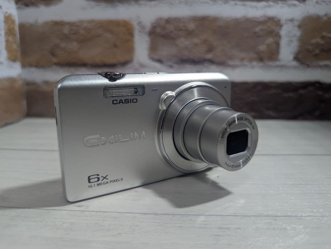 CASIO EXILIM EX-ZS29 デジカメ カシオ シルバー