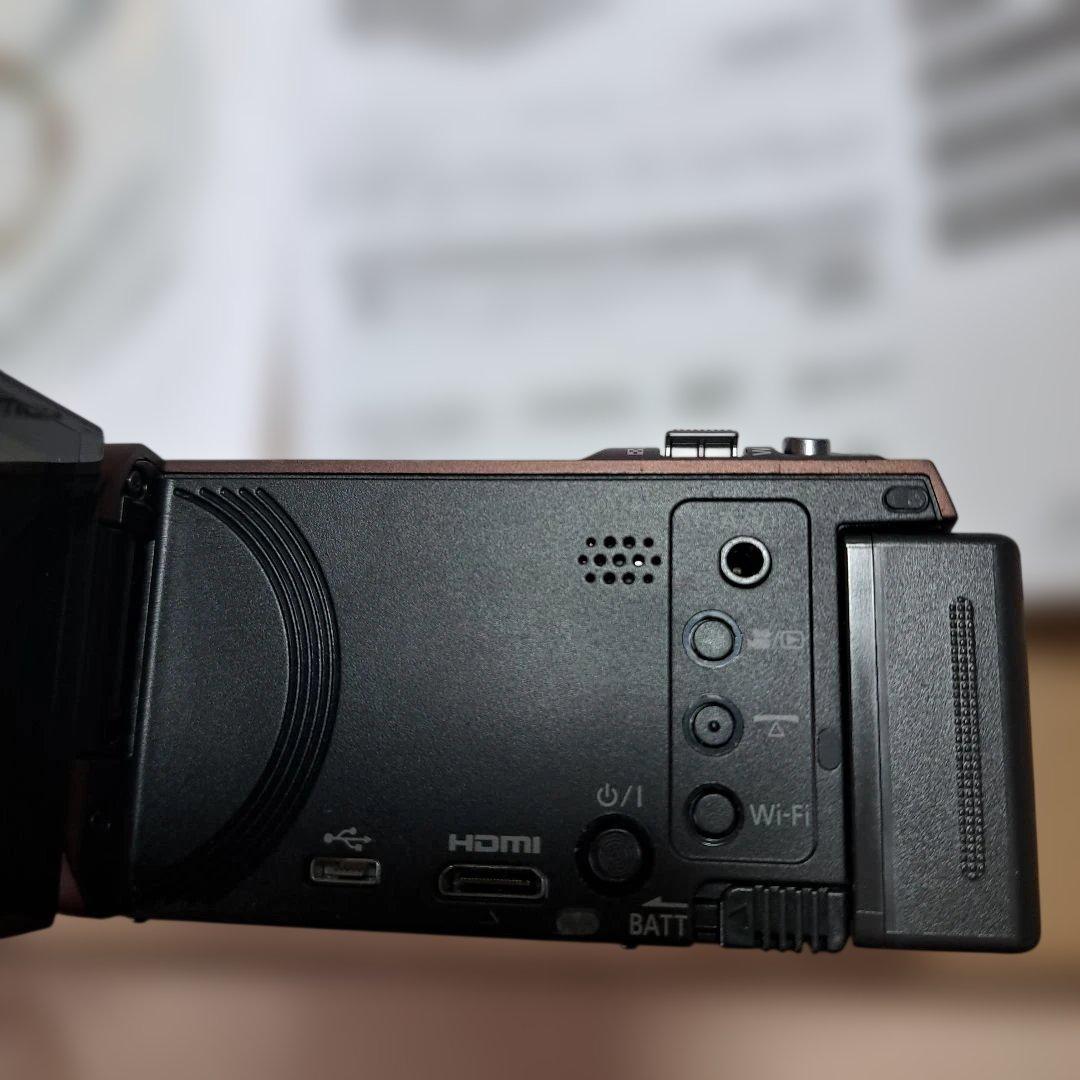 美品　Panasonic HC-V550M-T ビデオカメラ ブラウン