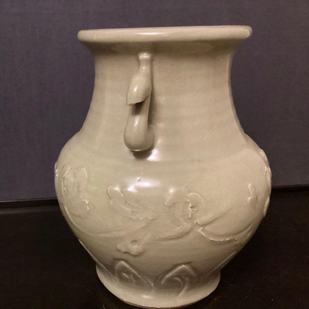 中国龍泉窯　双耳遊環牡丹文青磁花瓶　花器　花立　壷　壺　欠け有