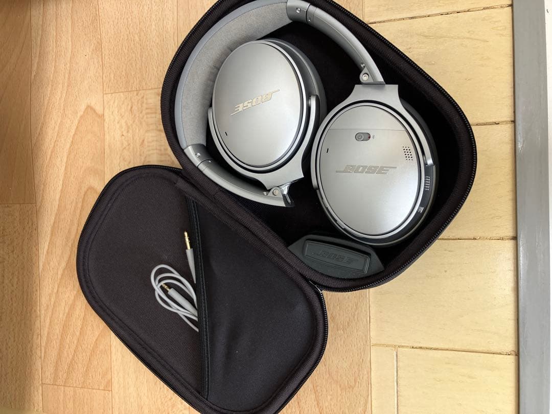 Bose ワイヤレスヘッドホン シルバー