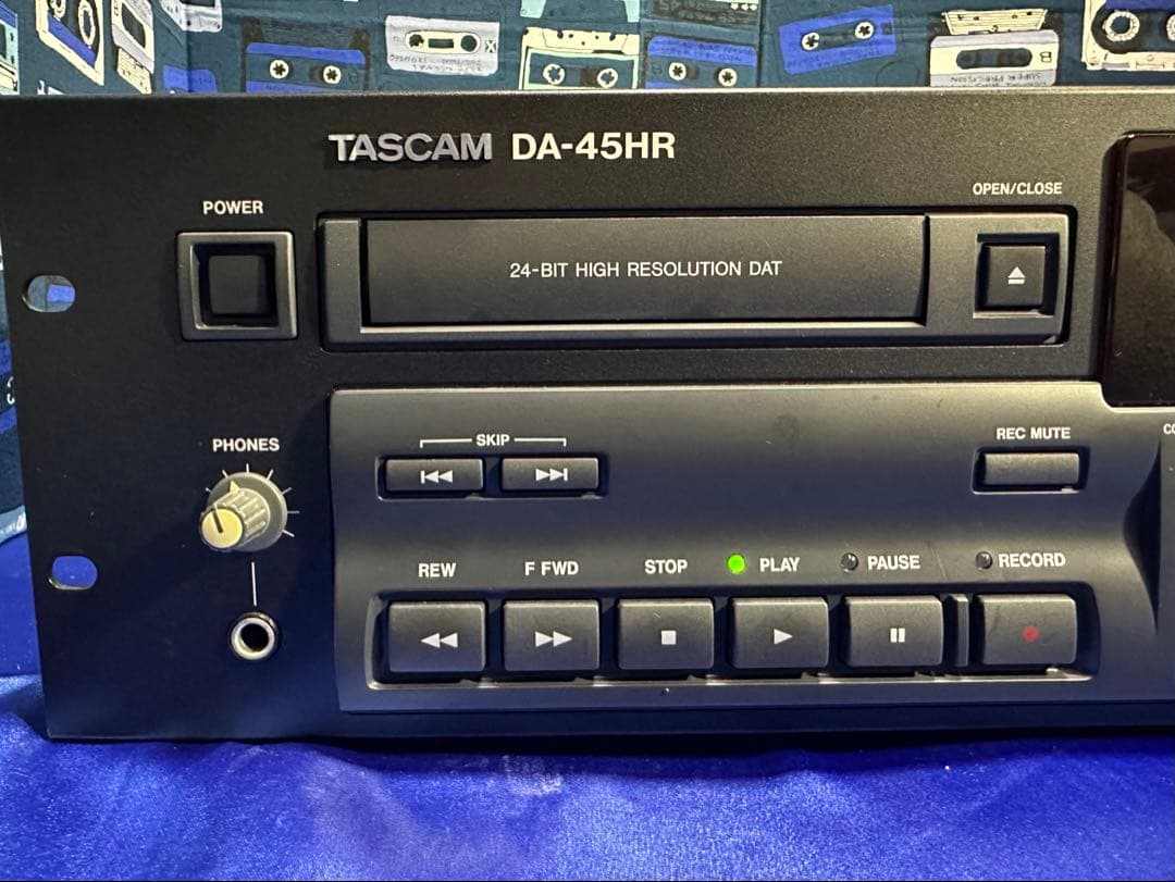 TASCAM　高級プロ業務用ハイレゾDATデッキ　DA-45HR　EX200
