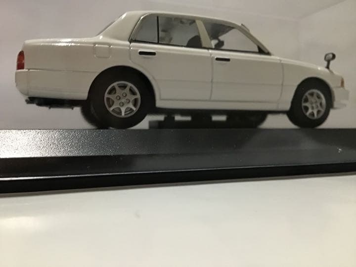 レイズ 1/43 NISSAN クルー