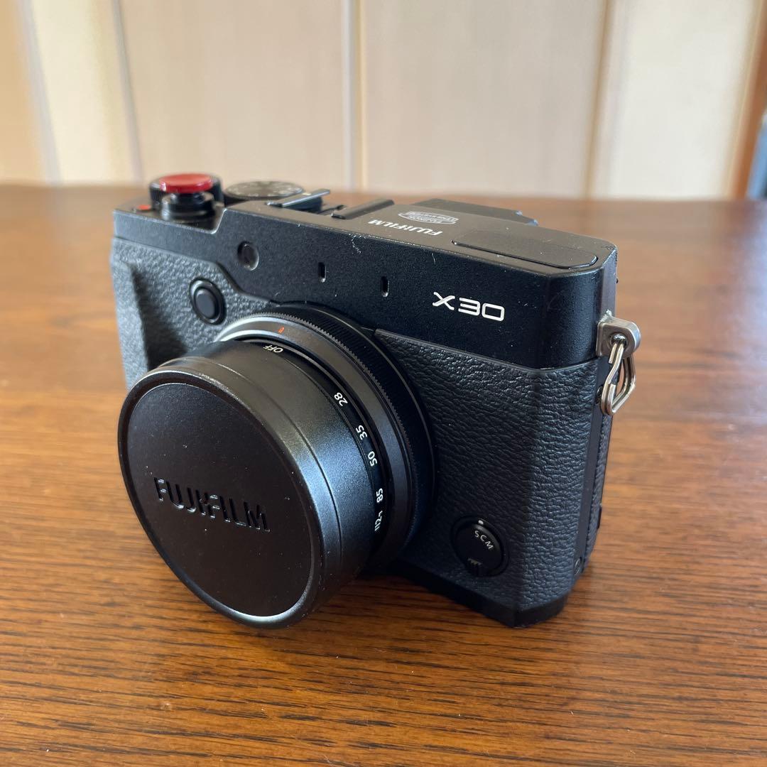 Fujifilm X30 デジタルカメラ ブラック　(付属品多数あります)