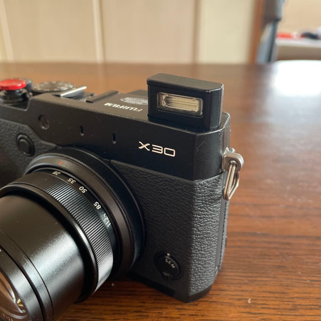 Fujifilm X30 デジタルカメラ ブラック　(付属品多数あります)