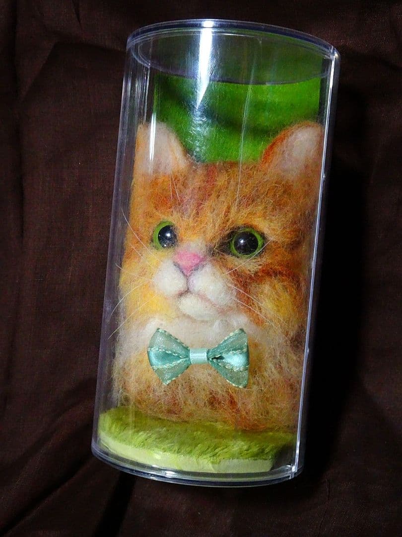 羊毛フェルト /カプセル猫