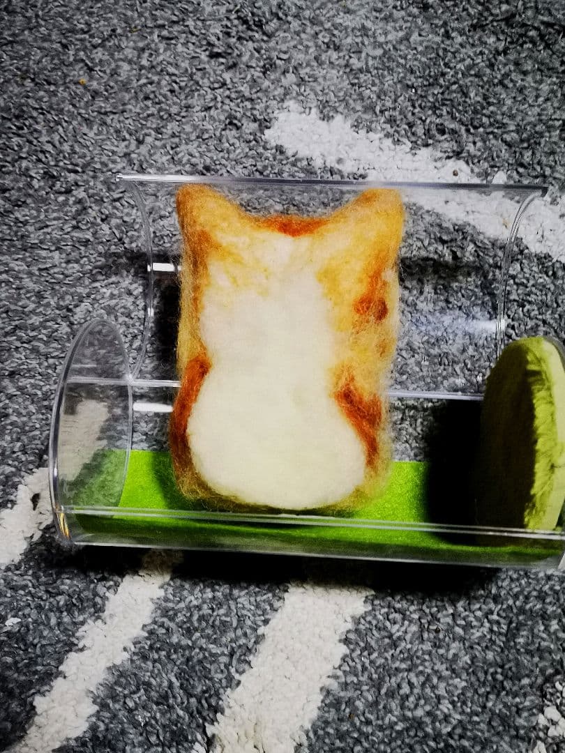 羊毛フェルト /カプセル猫