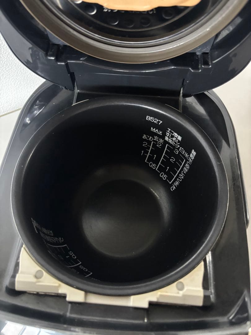 象印 NP-RZ05 炊飯器 黒 3合炊き　送料込み