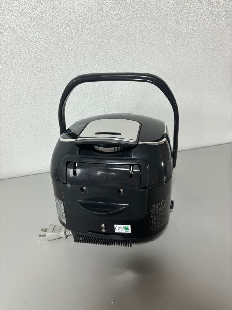 象印 NP-RZ05 炊飯器 黒 3合炊き　送料込み