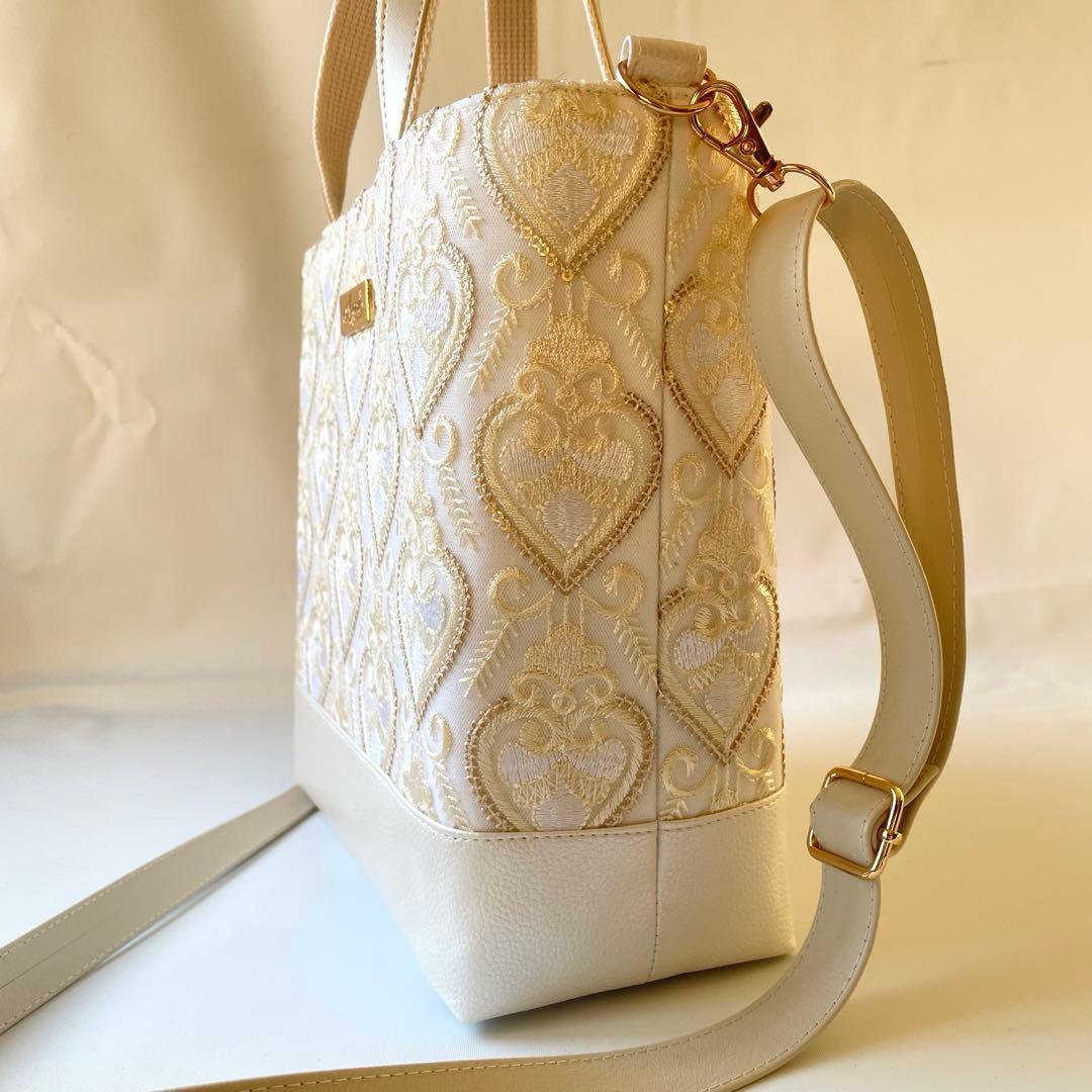 リリー　インド刺繍ハート柄チュールホワイトと合皮　M 2wayトートバッグ